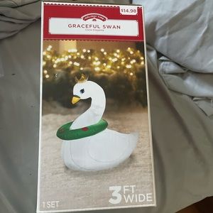 Christmas decor (inflatable swan )